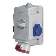 Промишлен комбиниран контакт 3P+N+Е 16A+2х шуко и ключ 0/I IP54 серия Optima Combi Scame
