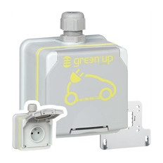 Контакт FB 16A Greenup Access IP66 IK08 за зареждане на електрически и хибридни автомобили до 3,7kW Legrand