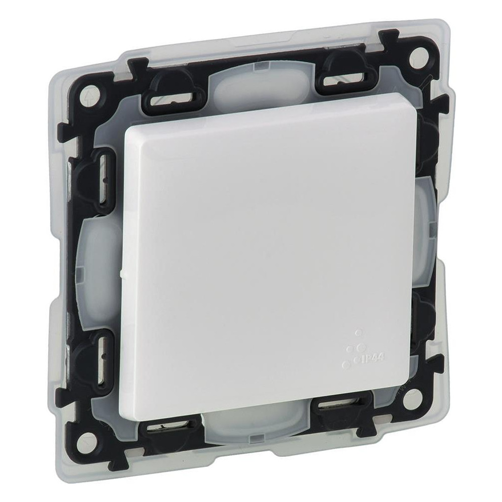 Бойлерен ключ 16A IP44 цвят бял Valena Life Legrand
