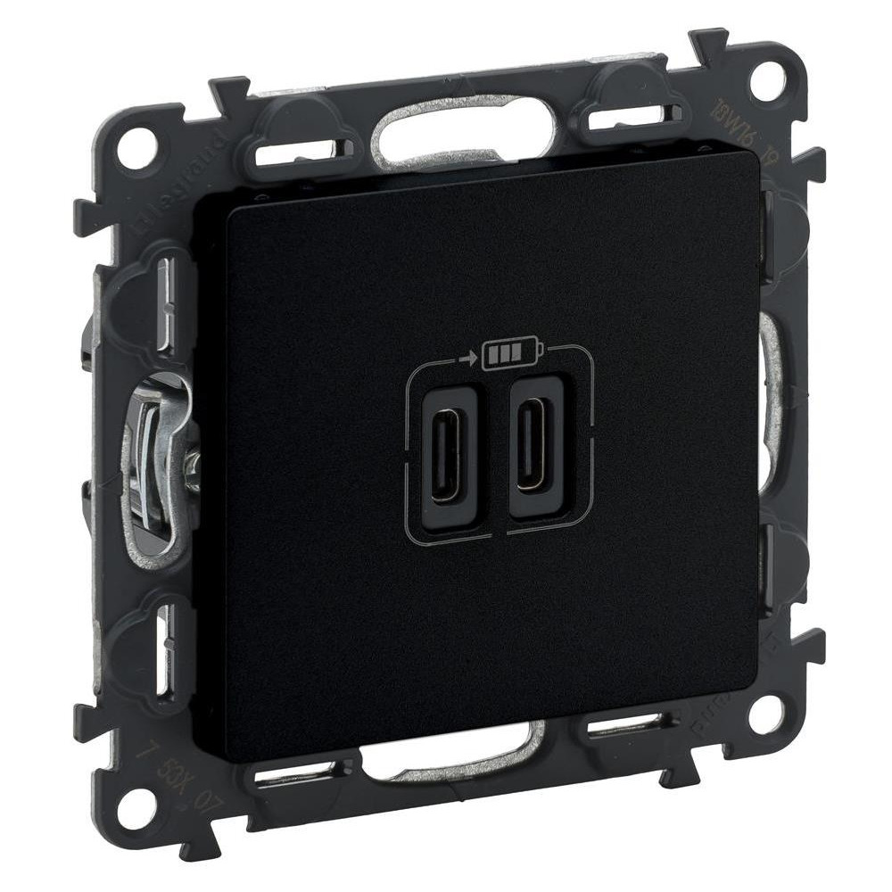 Розетка 2хUSB за зареждане тип C+C 3A 15W цвят Черен Valena Life Legrand