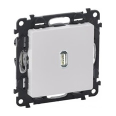 Розетка USB за зареждане тип C 1.5A 7.5W цвят Бял Valena Life Legrand