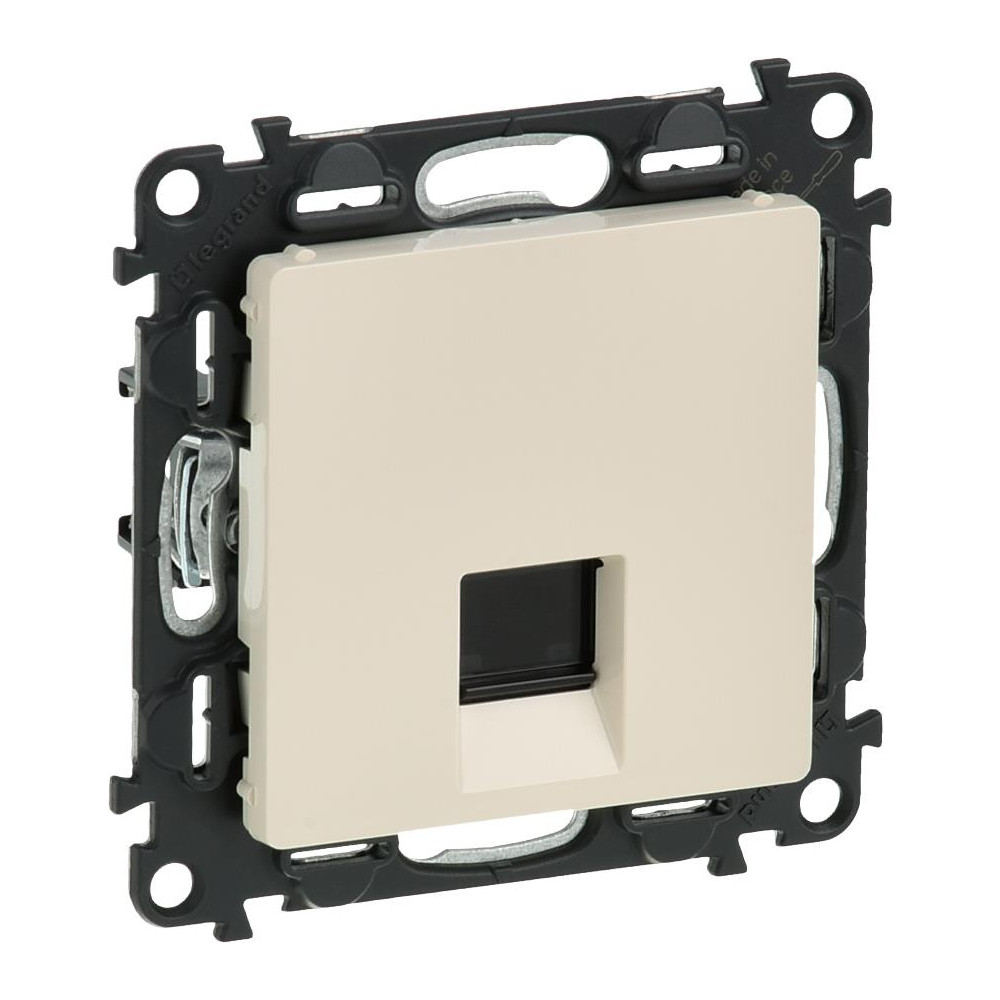 Розетка RJ45 cat.5e STP цвят крем Valena Life Legrand