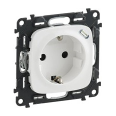 Контакт ШУКО 2P+E 16A + USB тип C 1.5A 7.5W цвят Бял Valena Allure Legrand