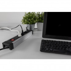 Разклонител REV Ritter с 4 гнезда и 2xUSB, 3500 W, 2.2 m, сив
