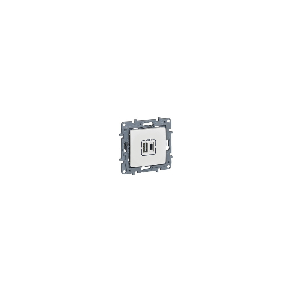 Розетка 2хUSB за зареждане тип A+C 3A 15W цвят Бял Niloe Legrand