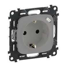 Контакт ШУКО 2P+E 16A + USB тип C 1.5A 7.5W цвят Алуминий Valena Allure Legrand