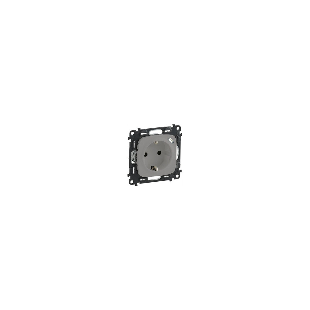 Контакт ШУКО 2P+E 16A + USB тип C 1.5A 7.5W цвят Алуминий Valena Allure Legrand